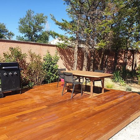 Villa Location Independante Au Coeur Des Alpilles Pour 2 Personnes Avec Jacuzzi Aureille Exterior foto