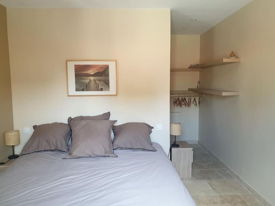 Villa Location Independante Au Coeur Des Alpilles Pour 2 Personnes Avec Jacuzzi Aureille Exterior foto
